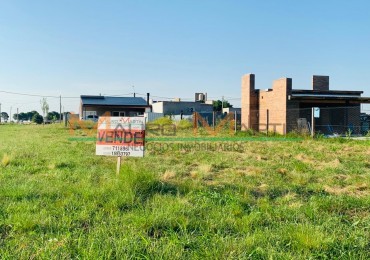 VENTA: TERRENO EN ESQUINA DE 468 M2 EN SPELUZZI